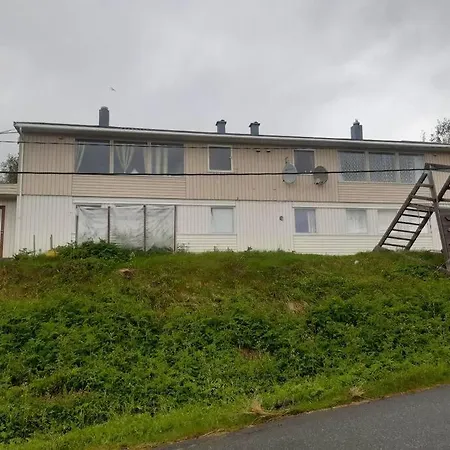 Astafjord In アパート Hamnvik
